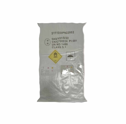 Nitrato di potassio in polvere bianco cristallino Formula chimica KNO3