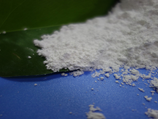 La criolite sintetica del sodio della purezza di 98% spolverizza il contenuto 209,94 Mw di Na3AlF6 53,5% F