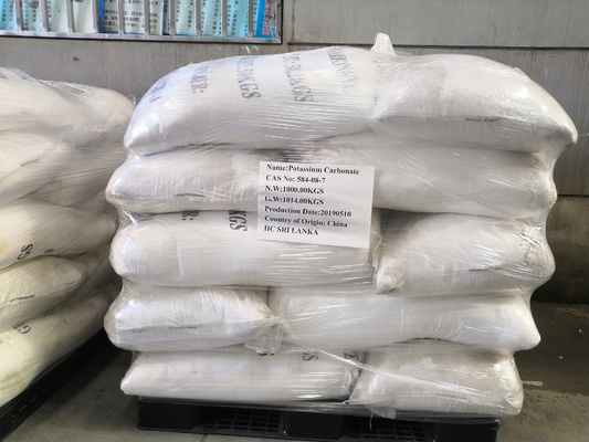 Carbonato attivo granulare CAS del carbonato di potassio K2CO3 584 08 un colore di 7 bianchi